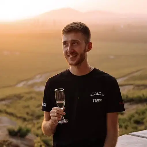 Дмитрий Бузаев