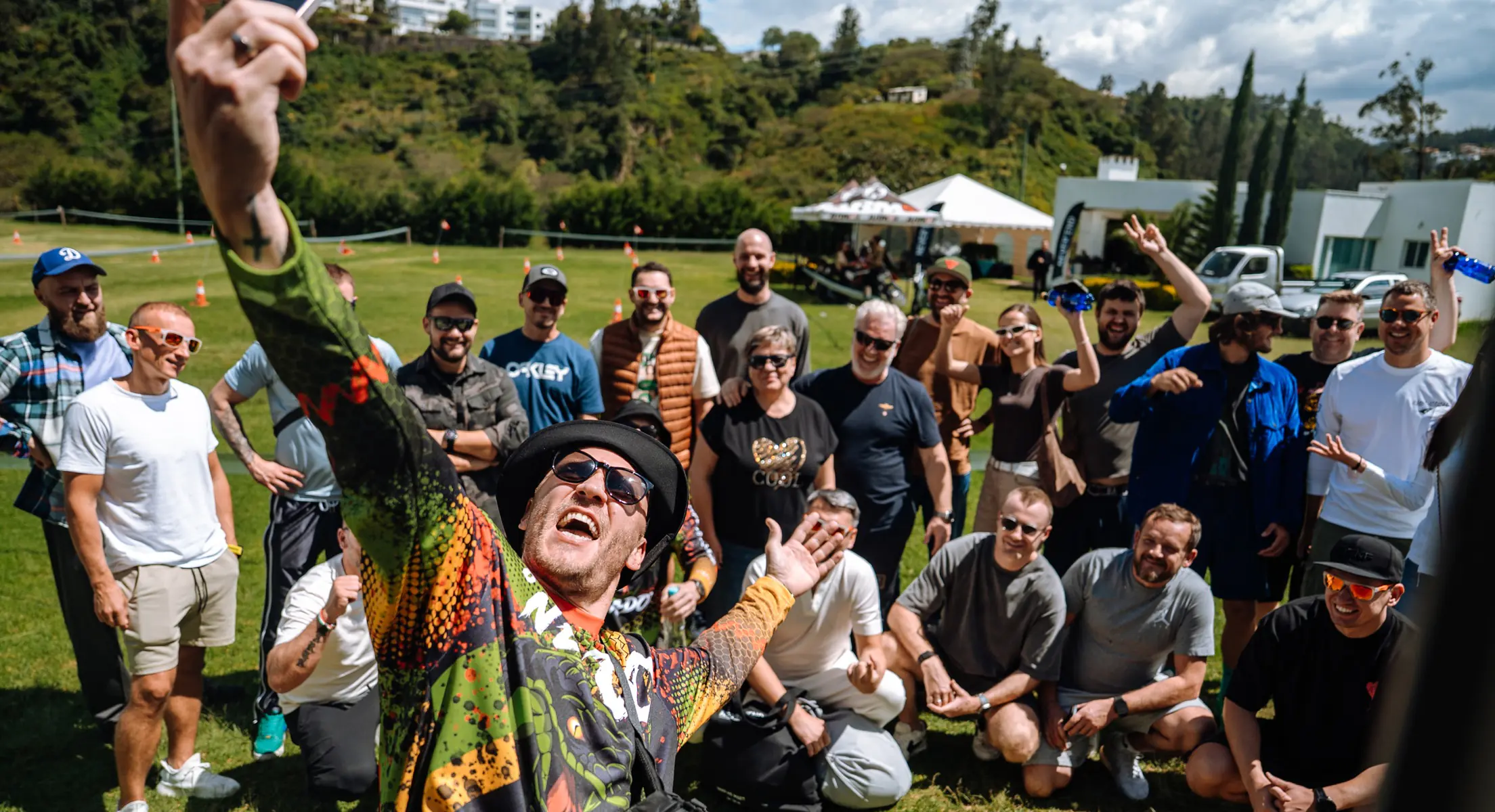 Команда сопровождения