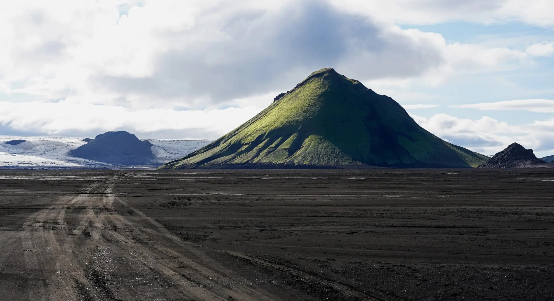 Майлифедль — идеальный вулкан