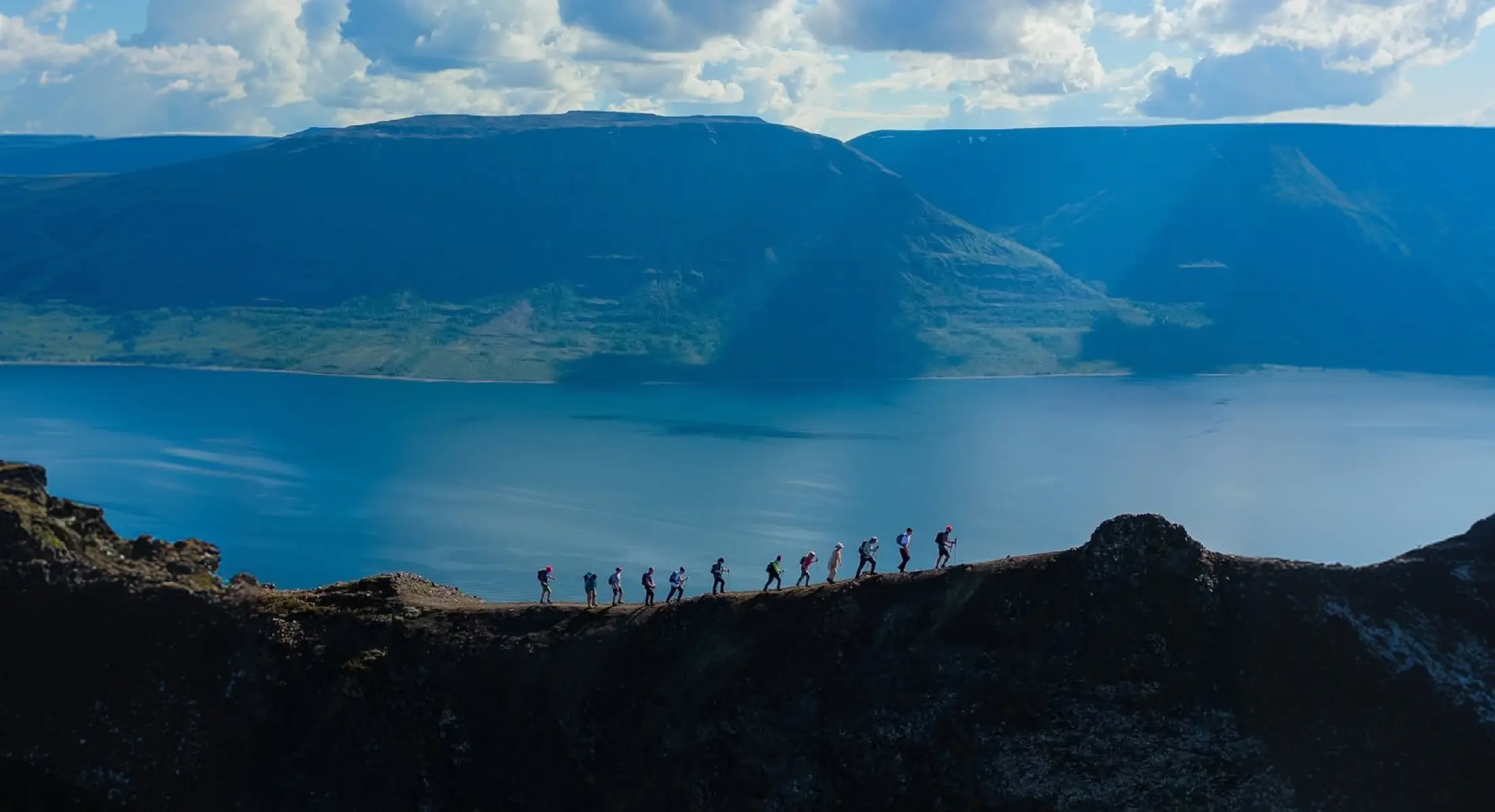 Треккинги по базальтовым плато и кромке каньонов 