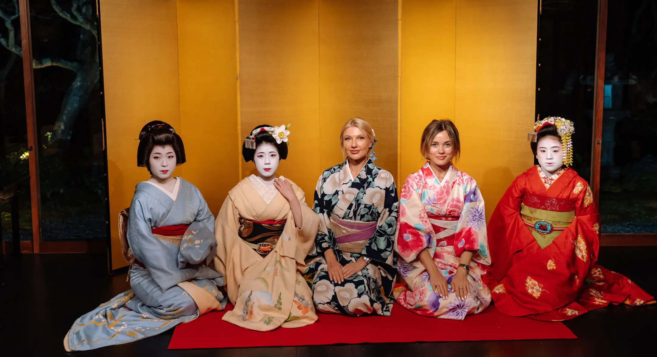 Ужин в компании гейко